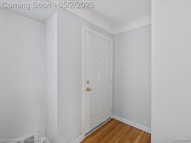 9928 Brookfield Street, Livonia, MI 48150