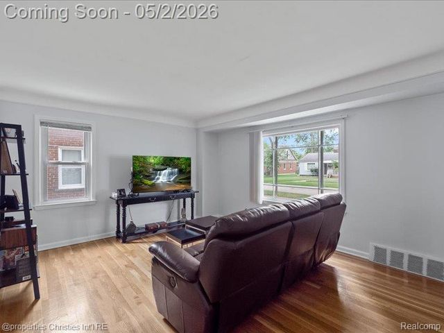 9928 Brookfield Street, Livonia, MI 48150