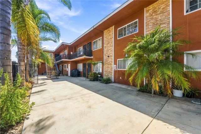 5333 Pine Avenue, Long Beach, CA 90805