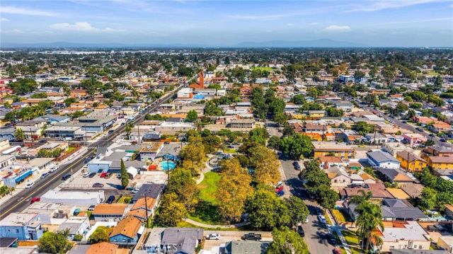 5333 Pine Avenue, Long Beach, CA 90805