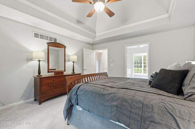 10000 Ivybridge Cir, Louisville, KY 40241