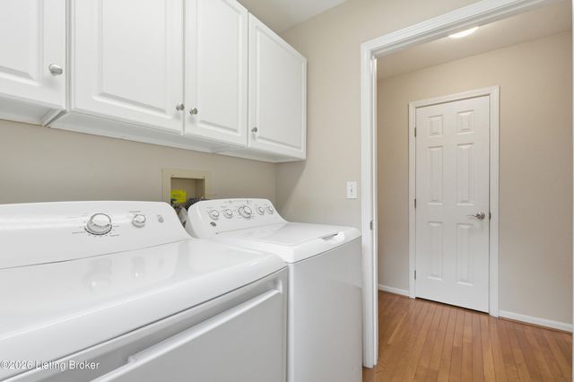 10000 Ivybridge Cir, Louisville, KY 40241