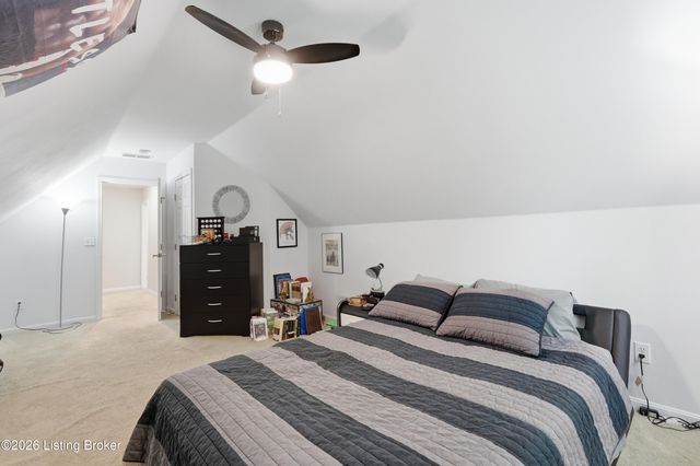 10000 Ivybridge Cir, Louisville, KY 40241
