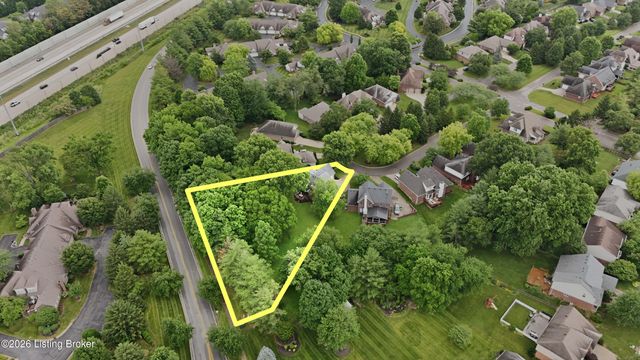 10000 Ivybridge Cir, Louisville, KY 40241
