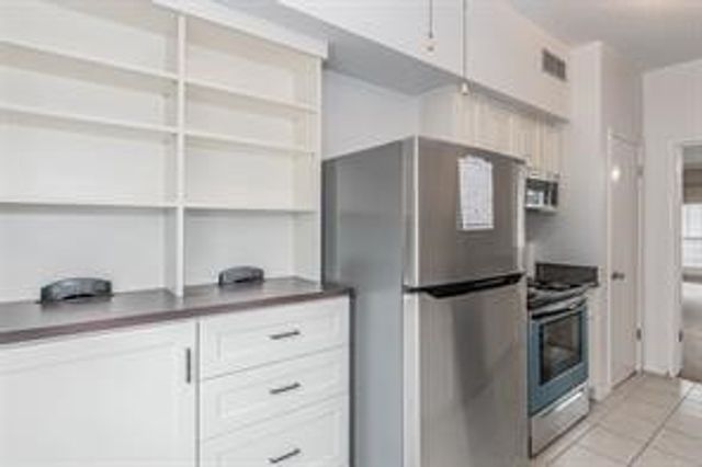 4436 Harlanwood Drive 210, Fort Worth, TX 76109