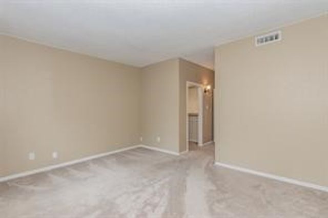 4436 Harlanwood Drive 210, Fort Worth, TX 76109