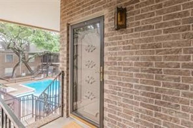 4436 Harlanwood Drive 210, Fort Worth, TX 76109