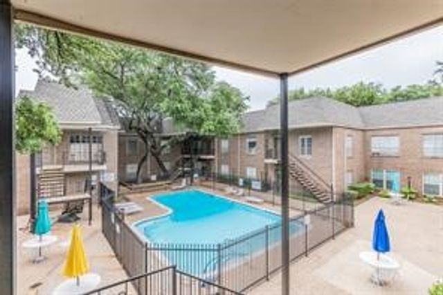 4436 Harlanwood Drive 210, Fort Worth, TX 76109