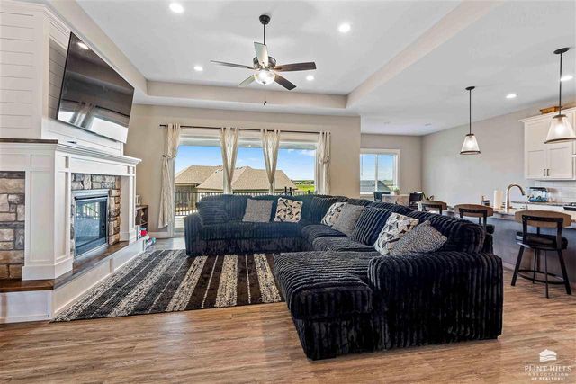 5420 Colbert Hills Drive, Manhattan, KS 66503