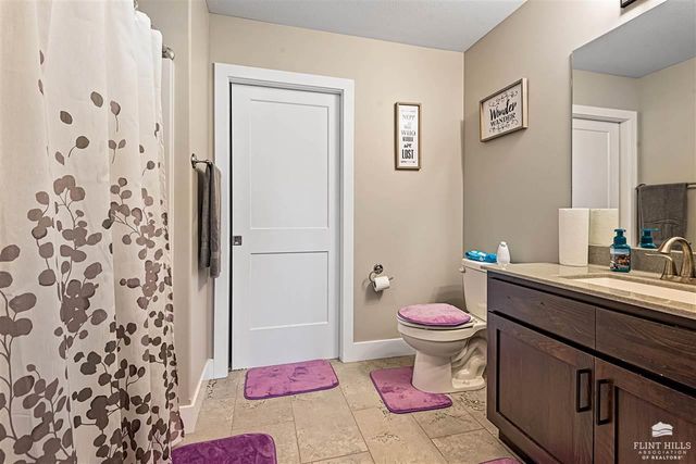 5420 Colbert Hills Drive, Manhattan, KS 66503