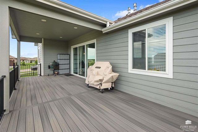 5420 Colbert Hills Drive, Manhattan, KS 66503