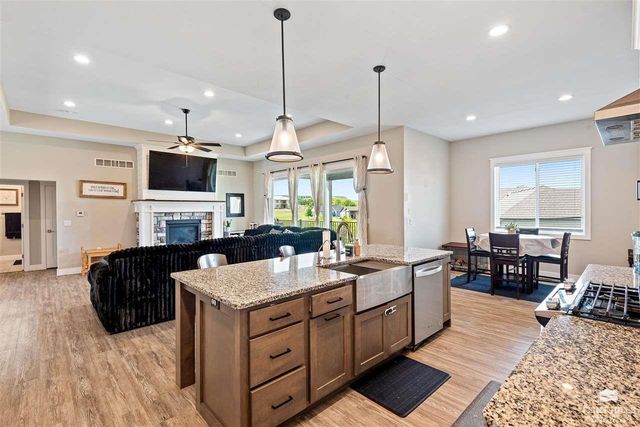 5420 Colbert Hills Drive, Manhattan, KS 66503