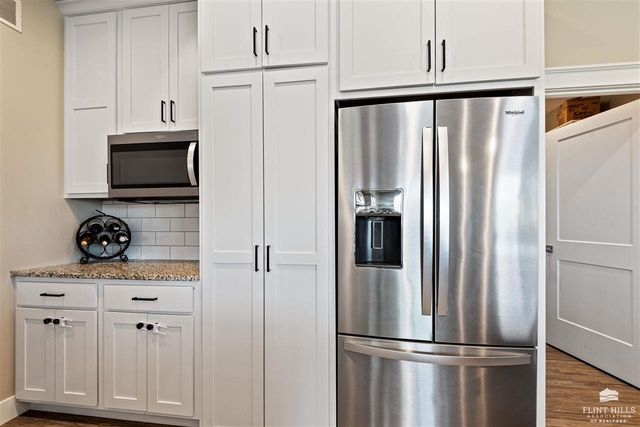 5420 Colbert Hills Drive, Manhattan, KS 66503