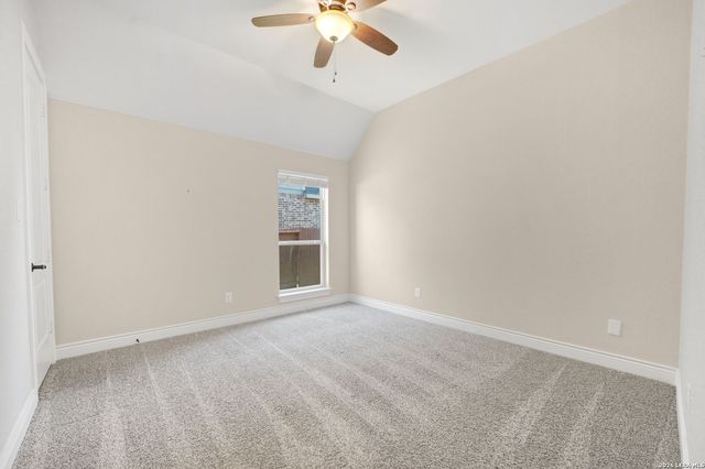 2725 SADDLEHORN DR, Seguin, TX 78155