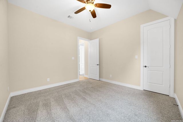 2725 SADDLEHORN DR, Seguin, TX 78155