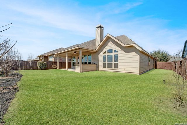 2725 SADDLEHORN DR, Seguin, TX 78155