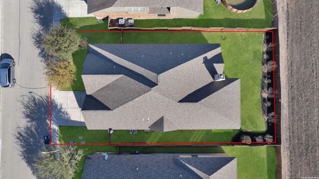 2725 SADDLEHORN DR, Seguin, TX 78155