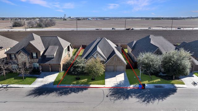 2725 SADDLEHORN DR, Seguin, TX 78155