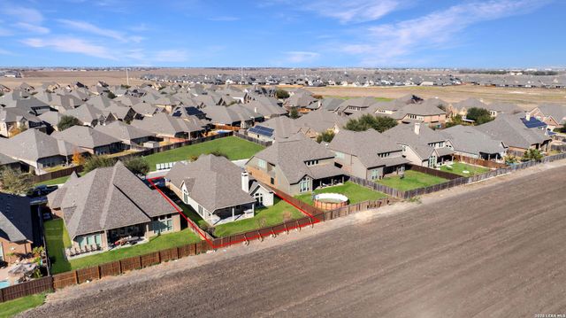 2725 SADDLEHORN DR, Seguin, TX 78155