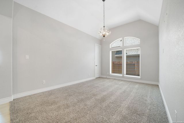 2725 SADDLEHORN DR, Seguin, TX 78155