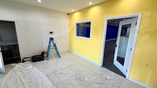 11221 Jamaica Avenue, Richmond Hill, NY 11418