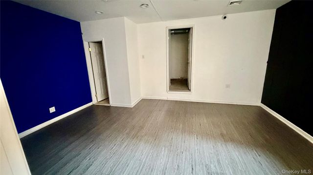 11221 Jamaica Avenue, Richmond Hill, NY 11418