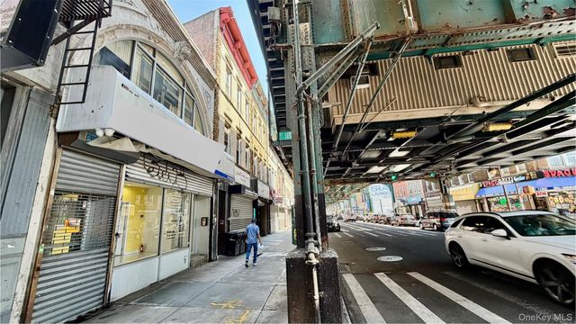 11221 Jamaica Avenue, Richmond Hill, NY 11418