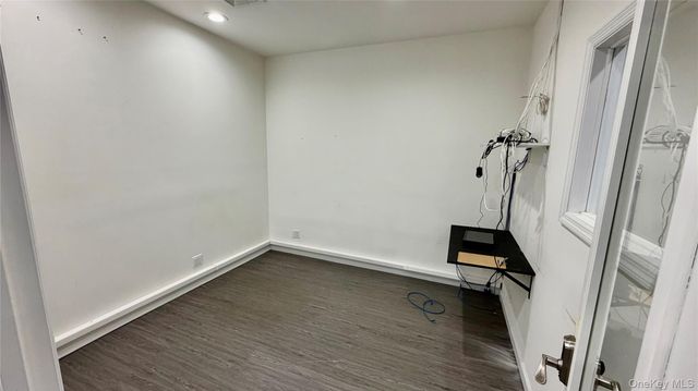 11221 Jamaica Avenue, Richmond Hill, NY 11418