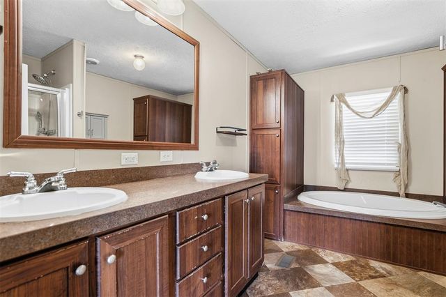 2412 State Highway 39, Blanchard, OK 73010