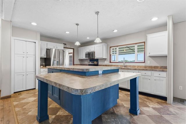 2412 State Highway 39, Blanchard, OK 73010