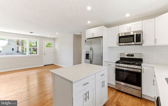 157 S POPLAR ST, Gibbstown, NJ 08027