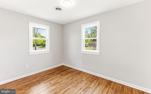 157 S POPLAR ST, Gibbstown, NJ 08027