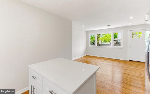 157 S POPLAR ST, Gibbstown, NJ 08027