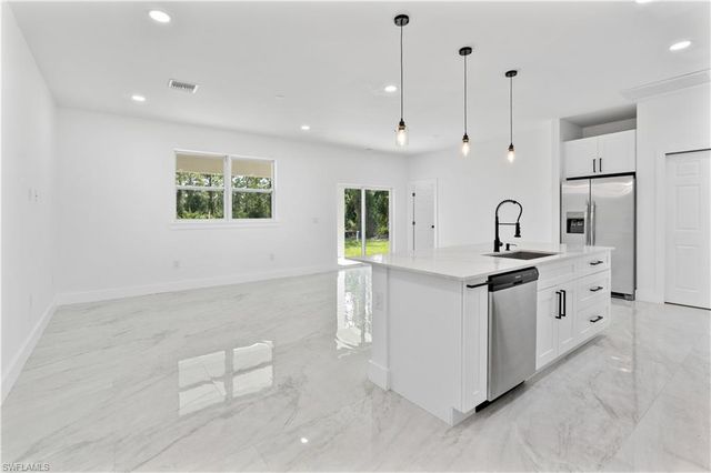 1020 Carroll ST E, Lehigh Acres, FL 33974