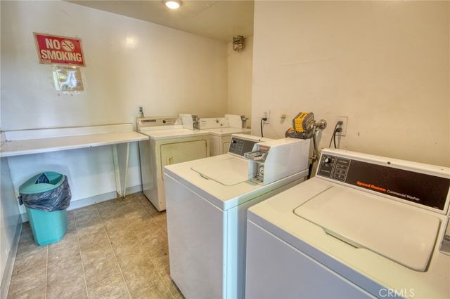 4546 Murietta Avenue 105, Sherman Oaks, CA 91423