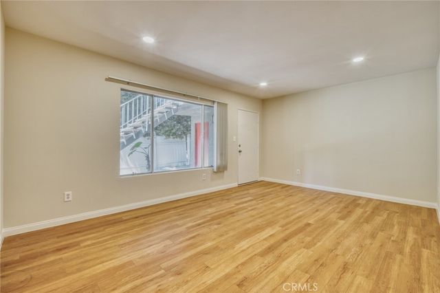 4546 Murietta Avenue 105, Sherman Oaks, CA 91423