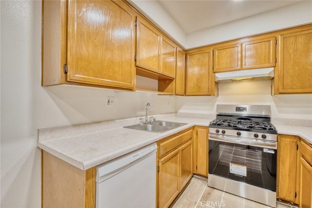 4546 Murietta Avenue 105, Sherman Oaks, CA 91423