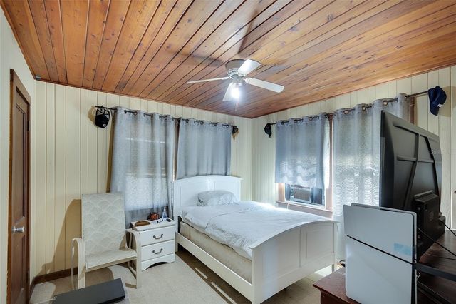 2118 53RD AVENUE W, Bradenton, FL 34207