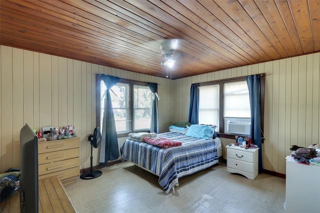 2118 53RD AVENUE W, Bradenton, FL 34207