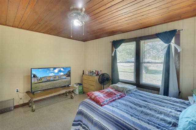 2118 53RD AVENUE W, Bradenton, FL 34207