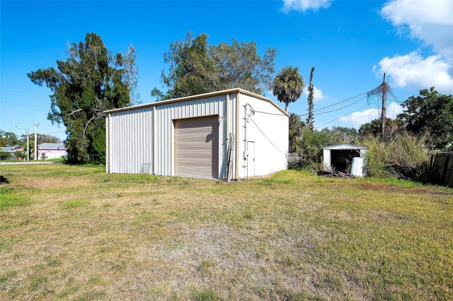 2118 53RD AVENUE W, Bradenton, FL 34207