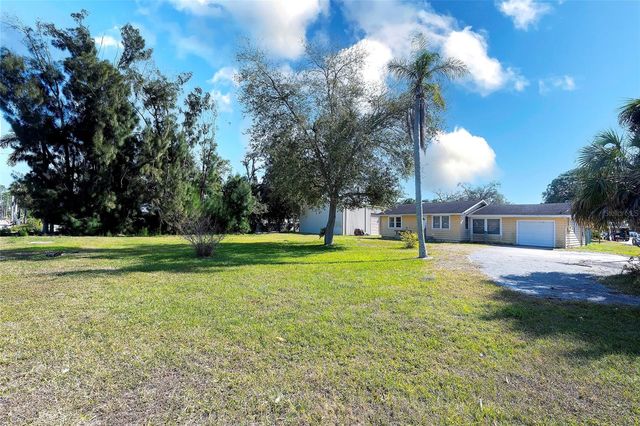 2118 53RD AVENUE W, Bradenton, FL 34207
