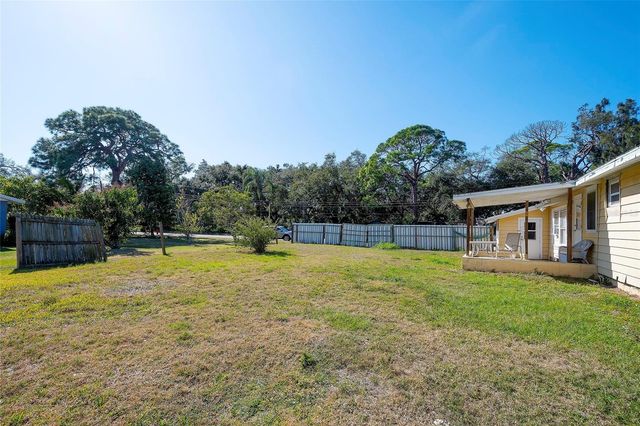 2118 53RD AVENUE W, Bradenton, FL 34207