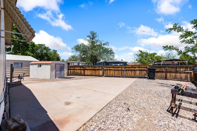 400 Del Rey Court SE, Rio Rancho, NM 87124
