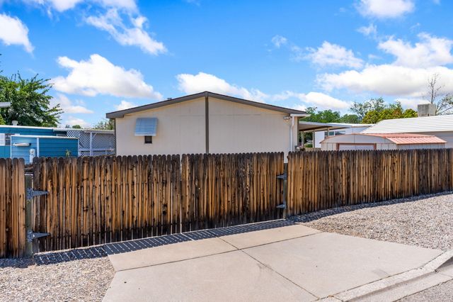 400 Del Rey Court SE, Rio Rancho, NM 87124