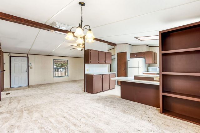 400 Del Rey Court SE, Rio Rancho, NM 87124