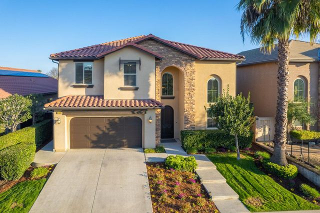 11384 N Via Montessori Drive, Fresno, CA 93730