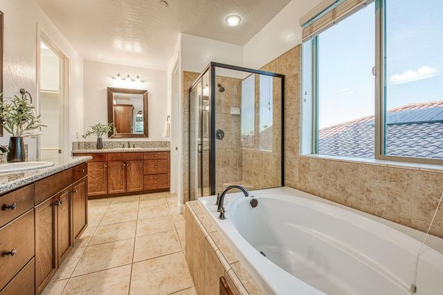 11384 N Via Montessori Drive, Fresno, CA 93730