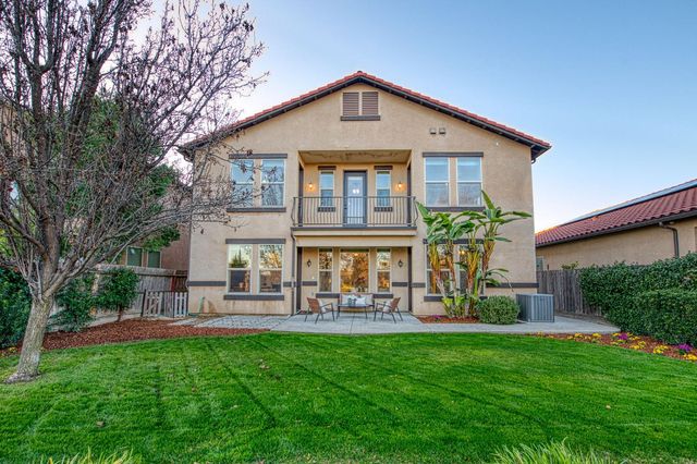 11384 N Via Montessori Drive, Fresno, CA 93730