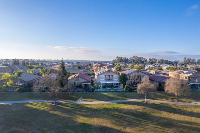 11384 N Via Montessori Drive, Fresno, CA 93730